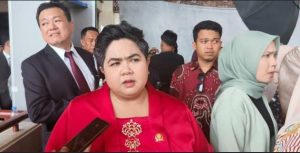 Ananda Emira Moeis, Politisi Perempuan Dari PDIP Siap Perjuangkan Keadilan Dan Hak-Hak Rakyat